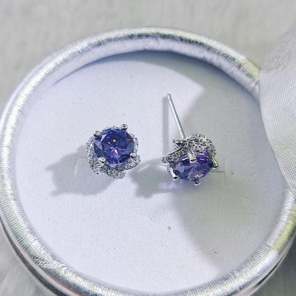 The Wind Is Small and Fresh, Imitation Zircon, Full of Diamond Buds, Stud Earrings, Women's White Gold, White Gold, Zircon Inlaid Fashion Earrings