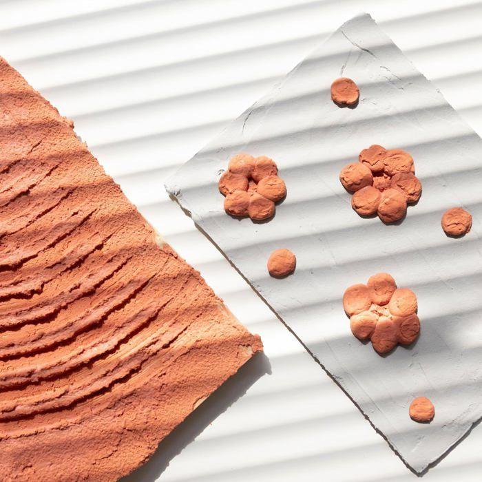 Pâte de Structure CREATIVE DECO | Grain Fin 2kg Rouge Brique | Pâte à Relief pour Peinture Acrylique | Pâte Texturée | Effet 3D