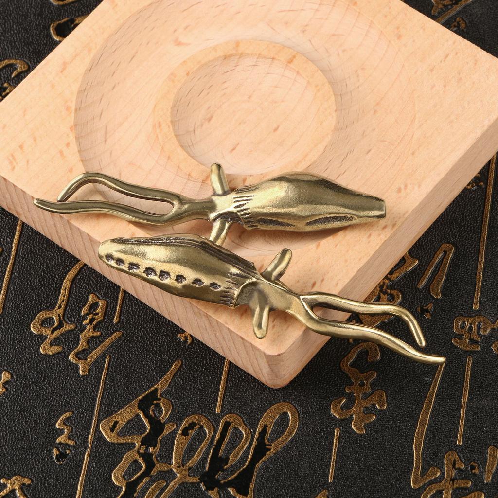 Squid Metal Figurine Brass Marine Organisms Vintage Home Decor Office Desk Decoration Mini Simulation Animal Souvenir Gift