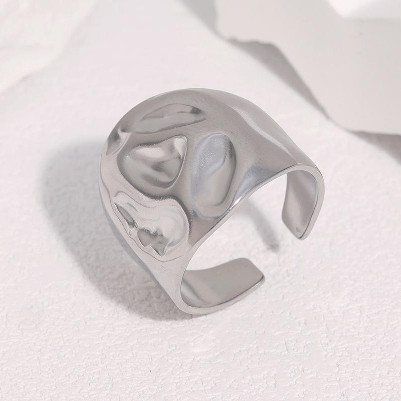 Stainless Steel Pleated Heart Open Ring for Women Men Simple Vintage Geometric Finger Ring Casual Versatile Couple Jewelry Gift