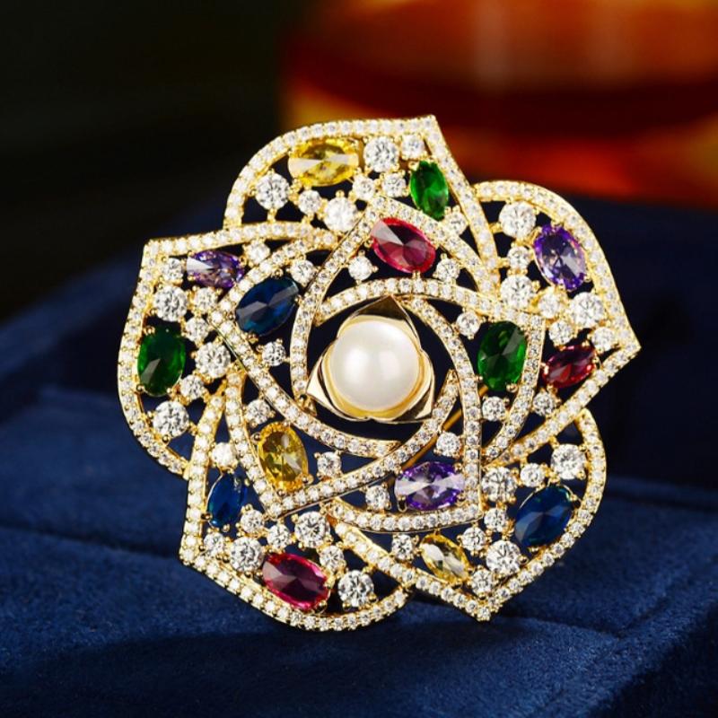 Rhinestones Camellia Brooch with Pearl for Women Elegant Flower Pin for Coat Blouse Sweater Daily Fashion Accessory