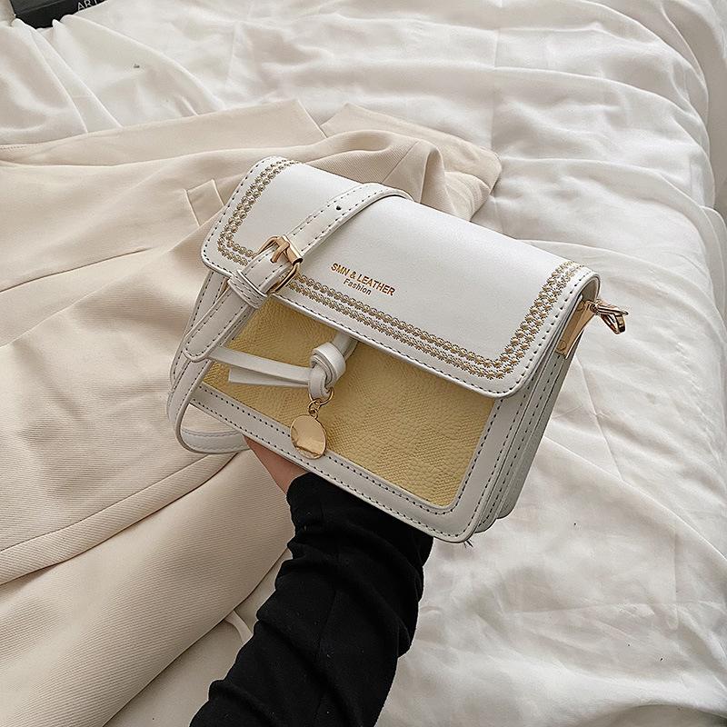 Популярная свежая маленькая квадратная сумка шелковый шарф новая мода нишевый дизайн сумка через плечо зарубежная кремовая милая косая набедренная женская сумка