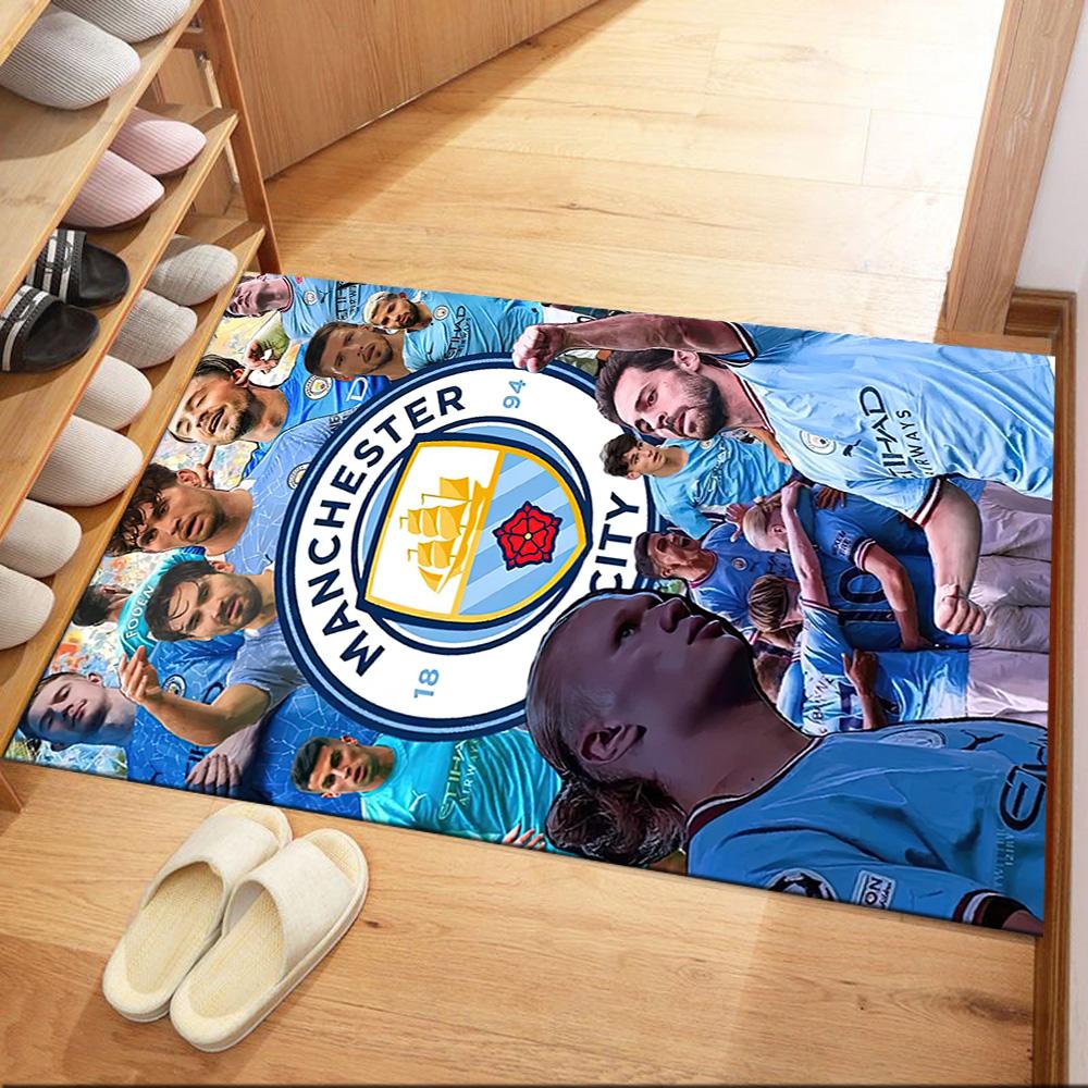Квадратные ковры Love Manchester City Fc — отличный выбор для гостиных, спален, домашнего декора и в качестве подарков.