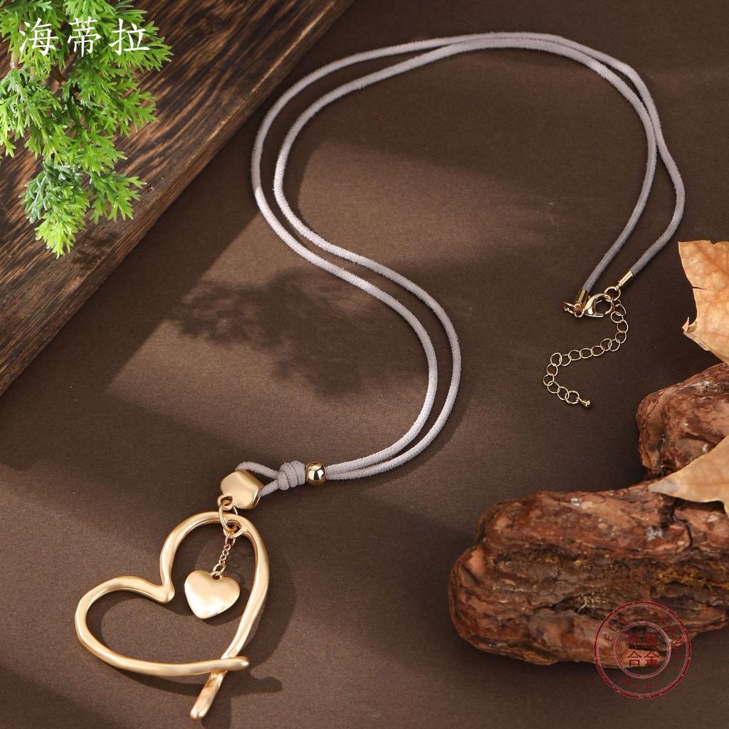 Новое матовое полое сердце, кожаный шнурок, длинная подвеска, женское универсальное бархатное длинное колье в форме сердца