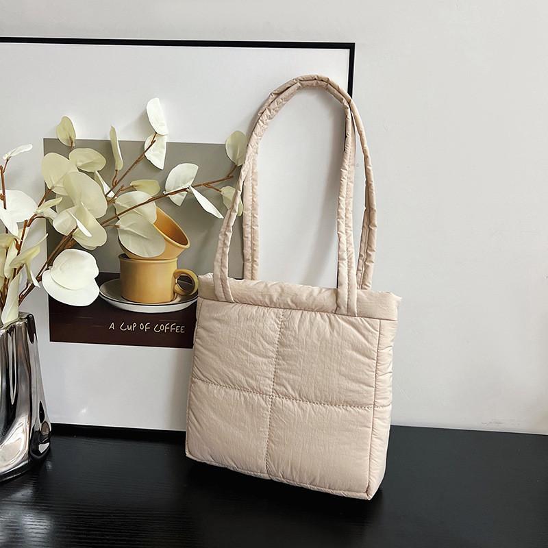 Ielgy Tote Bag Large Capacity Solid Color Simple Nylon Diamond Shoulder Bag Daily Commuter All-Match Underarm Bag