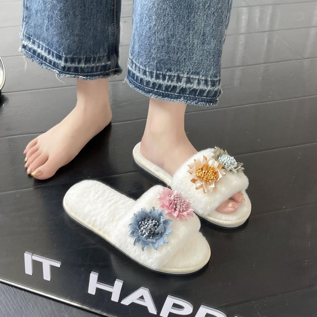 2025 Versatile Casual Slippers Women's Flower Fashion Versatile Outer Wear One-word Tug Home Furry Soft Bottom Student Slippers