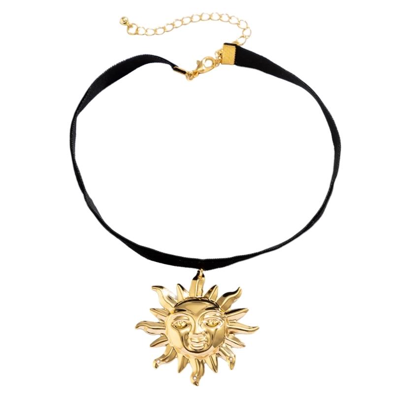 Chic Sunflower Charm Necklace Alloy Pendant Choker Chain Retro Sun Flower Choker Necklaces Handmade Neckchain