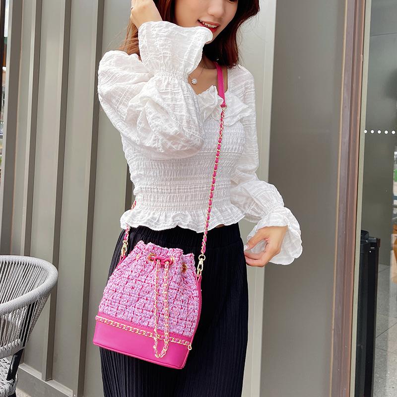 New Spring and Summer Tweed Bucket Bag for Women Korean Style Versatile Diamond Chain Bag One Shoulder Crossbody Bag