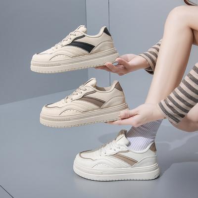 2025 весна маленькие белые туфли новая корейская версия ins студентки платформа увеличение спортивная доска обувь повседневная уличная съемка