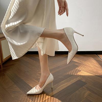 Новый жаккардовый атлас красивые туфли на высоком каблуке женские тонкие каблуки не устают ноги белые остроносые туфли