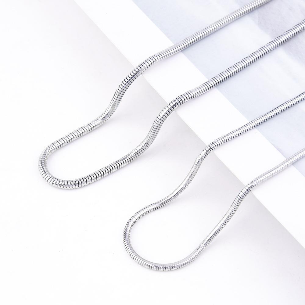 Круглая змеиная цепочка из нержавеющей стали, цепочка в виде змеиной кости, пружинное ожерелье из титановой стали, простая персонализированная ключичная цепочка