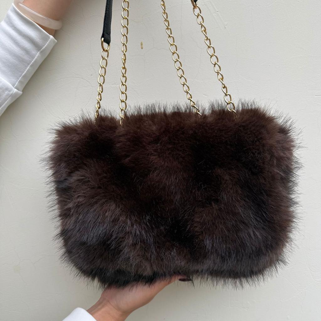 Winter plush bag new large-capacity plush bag niche high-end commuter women's bag portable