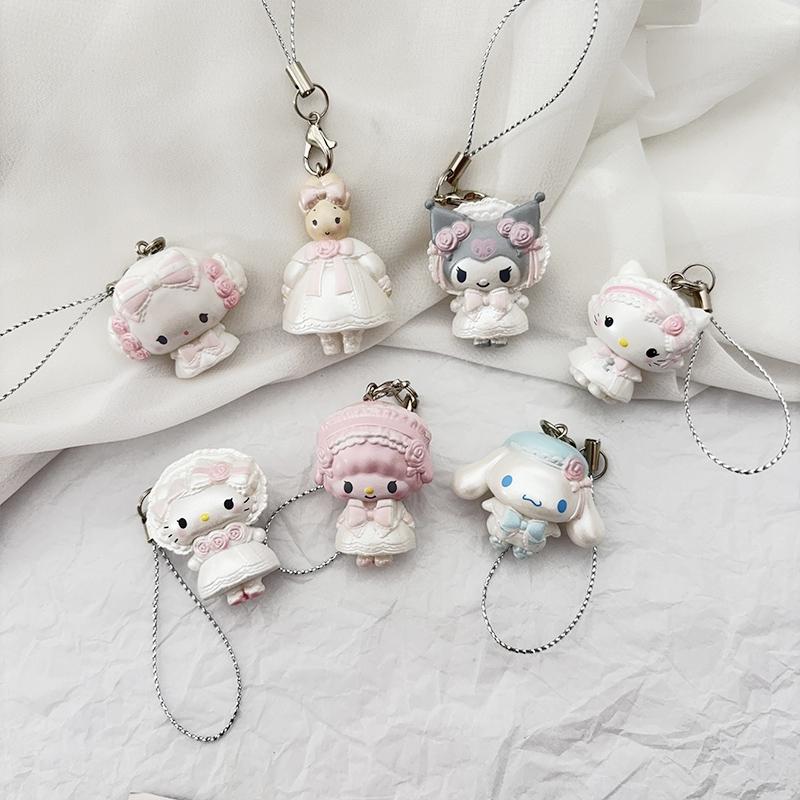 Милые Брелоки KT Cat Melody Kuromi Мультяшные Брелки Hello Kitty Шнурок для Мобильного Телефона Шармы для Девочек Цепочки для Телефона Аксессуары