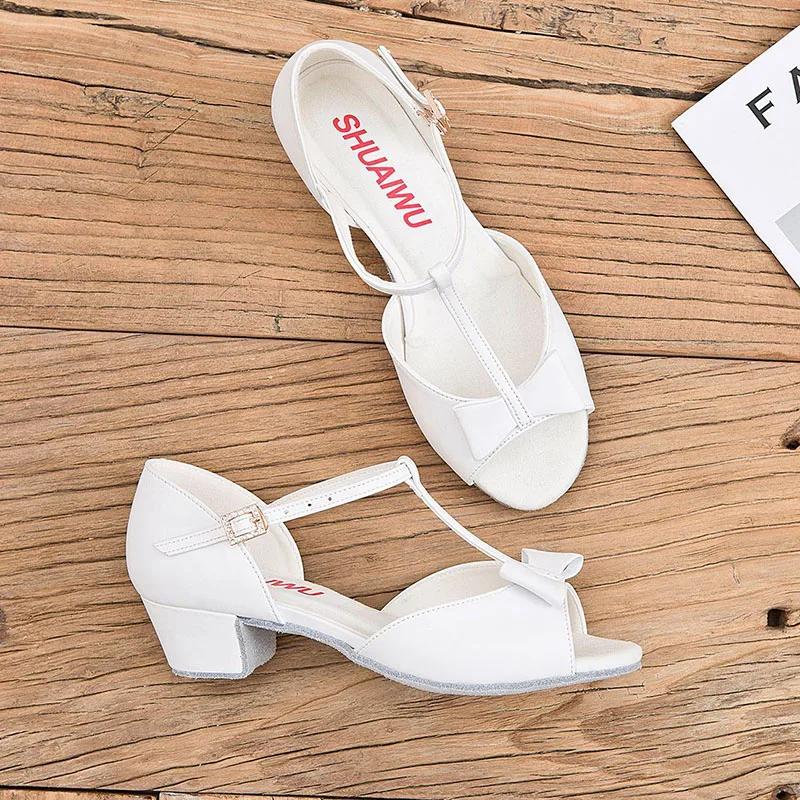 Новые розовые атласные туфли с бантом для девочек, детей/ребенка/подростков для бальных танцев, танго, сальсы, латины на низком каблуке 3,5 см