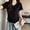 Корейская версия футболки с неровным подолом, облегающего кроя, с V-образным вырезом и короткими рукавами для женщин на лето, базовая футболка, чистый короткий топ