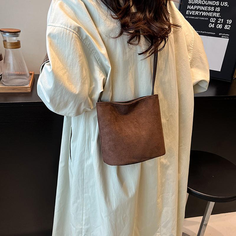 Ретро замшевая сумка-хобо, милые наплечные сумки, лаконичные женские сумки с прострочкой, высококачественная универсальная маленькая квадратная сумка