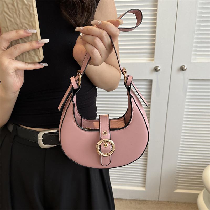 Modern Crescent Shape Shoulder Bag With Trendy Stitching And Patchwork Elements