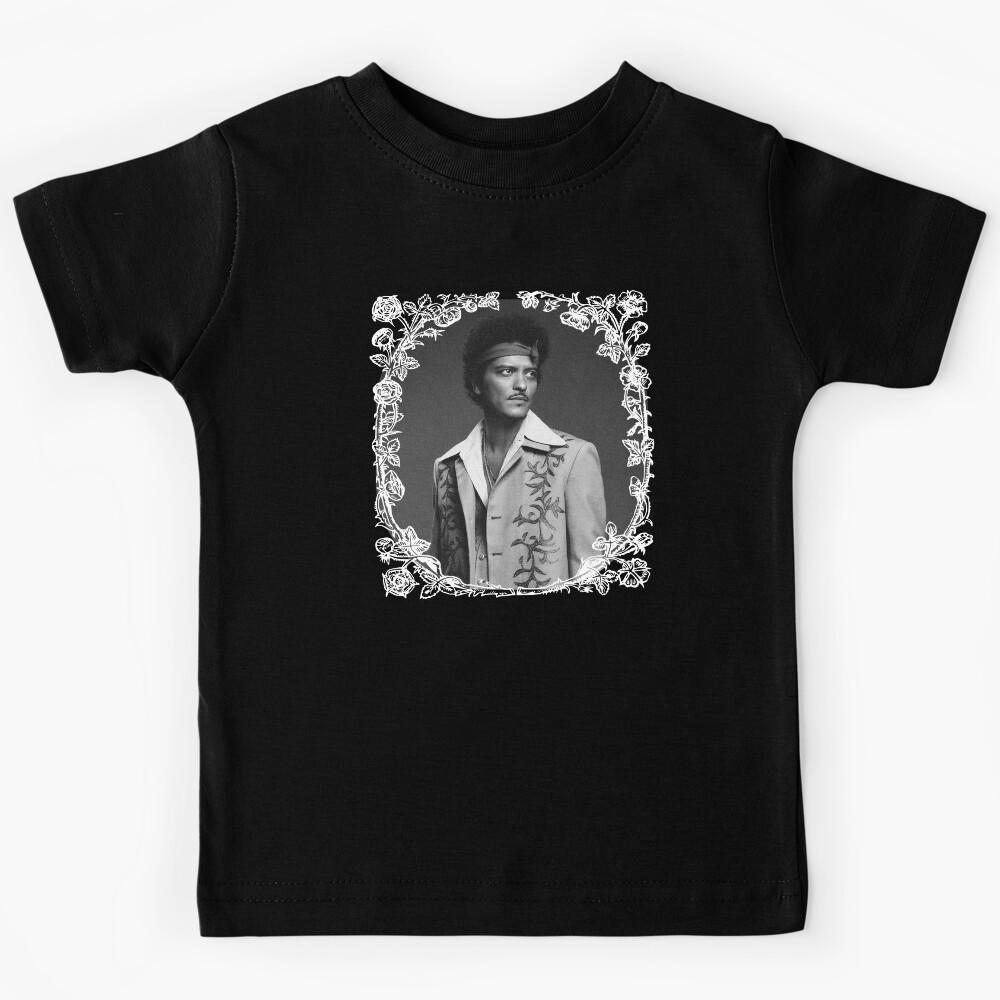 He's very romantic Kids T-Shirt