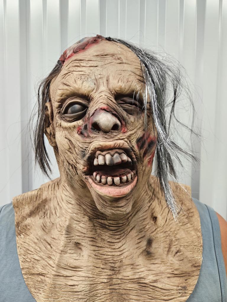 Карнавальная забавная маска лошади