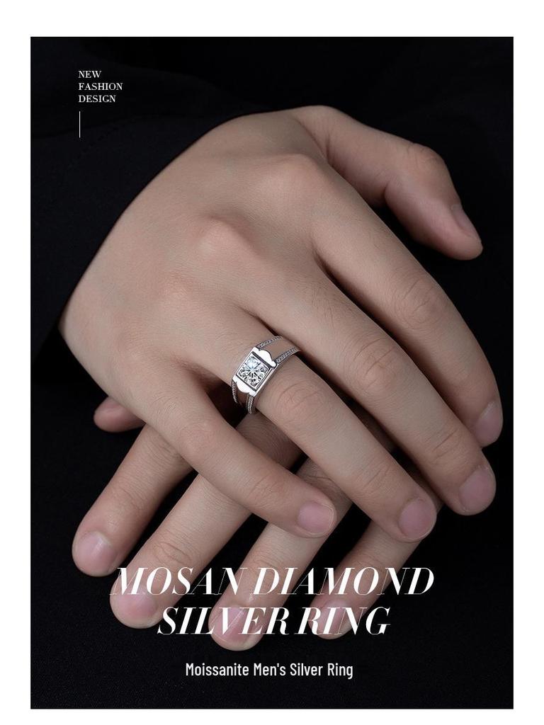 Мужское кольцо из серебра 925 пробы с муассанитом и геометрическим бриллиантом