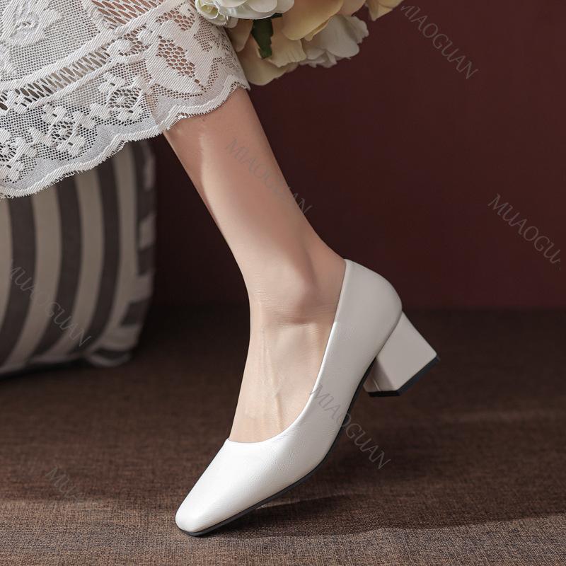 2025 Новые весенние туфли на каблуке Женские туфли-лодочки из мягкой кожи с квадратным носком и неглубоким вырезом Модные однотонные офисные женские туфли на толстом каблуке 5,5 см