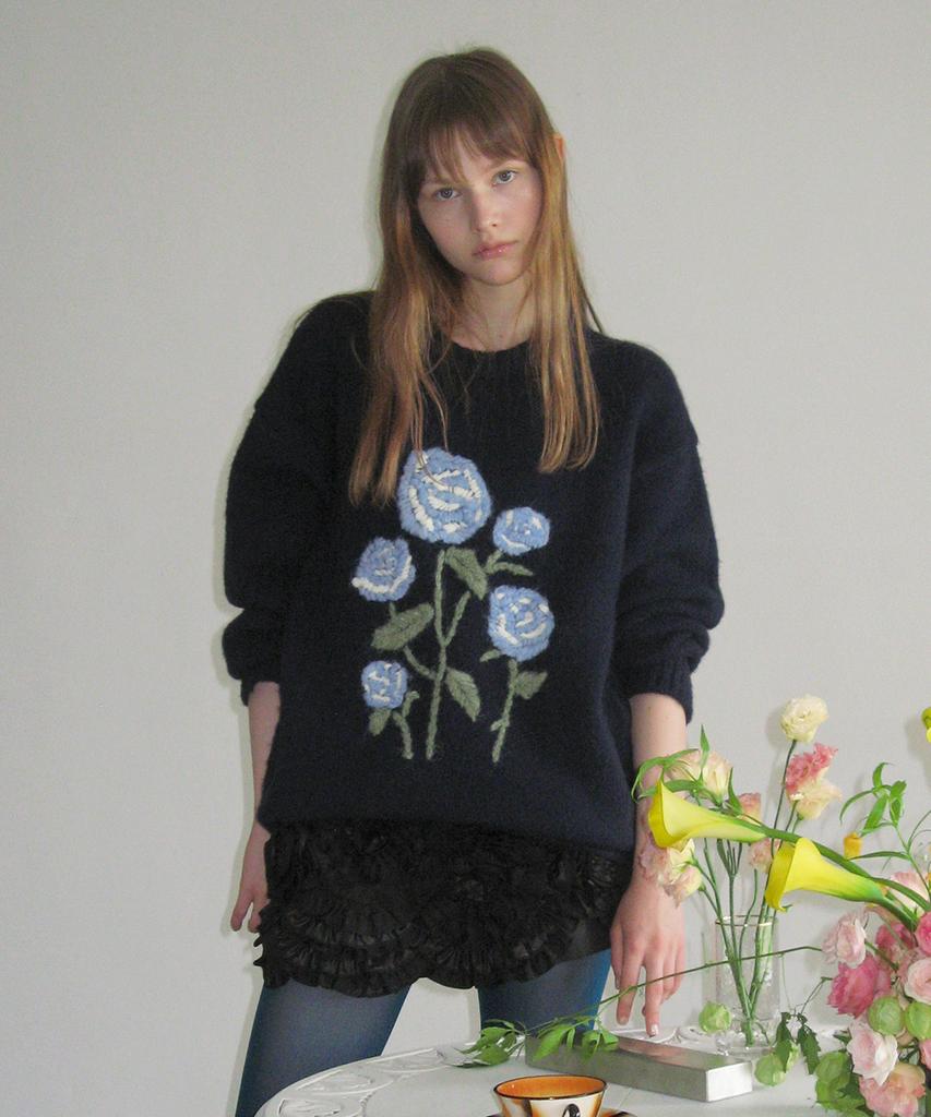 SINOON Rose Garden Pullover Knit (Navy)