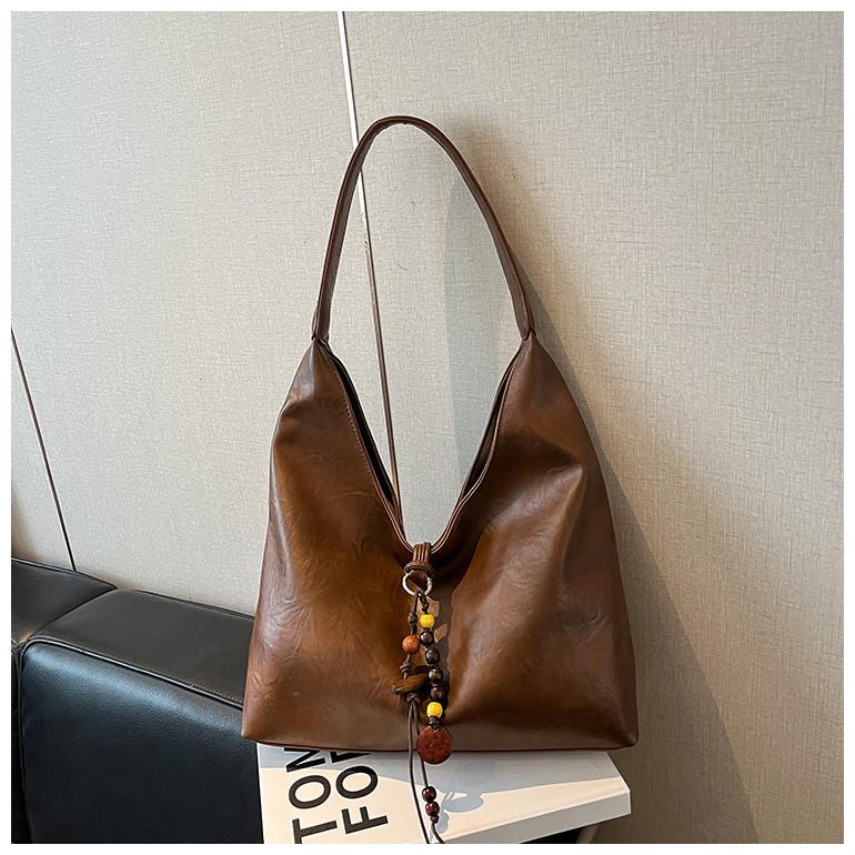 IELGY Ladies Tote Bag Autumn Winter Retro Shoulder Large Capacity Commuter Female Bag