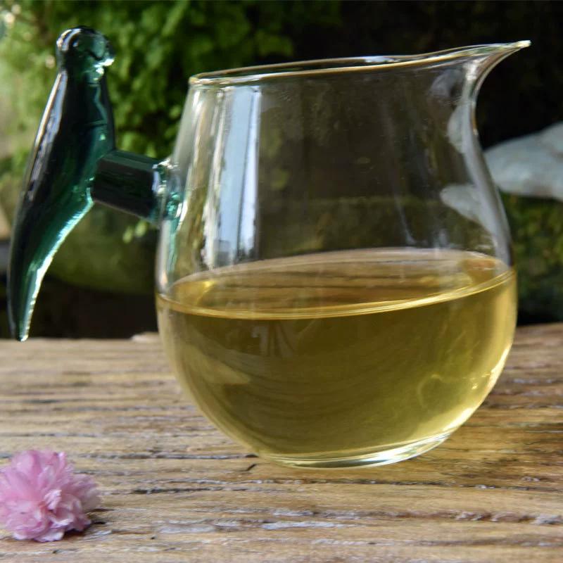 Юньнаньский пуэр сырой чайный пирог листовой чай в железной банке 104 г (8г * 13 шт.)