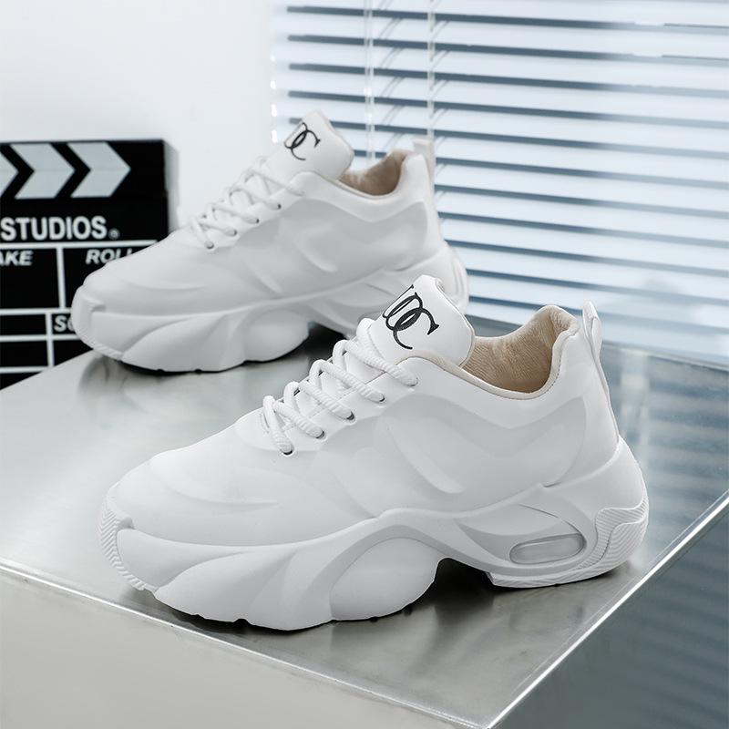 2024 Trendy Large-Size Men's Sneakers: Versatile, Thick-Soled, Fashionable Casual & Sports Shoes