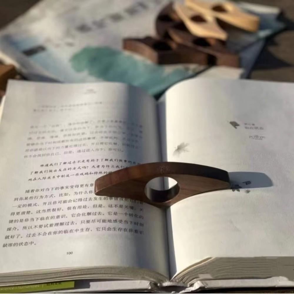 Wooden Bookmarks Page Turning Fixed Book Page Holder Gift Thumb Book Support  DIY Reading Aid