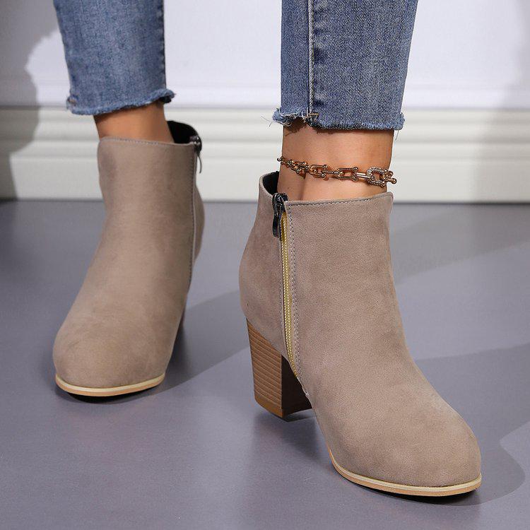 Женские остроносые сапоги на высоком каблуке в корейском стиле: Коллекция осень/зима 2024