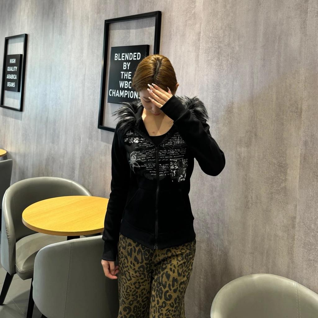 Худи в стиле гранж пэчворк из меха Y2k Женская уличная одежда Винтажная толстовка с капюшоном с готическим принтом Харадзюку Эстетичная приталенная куртка