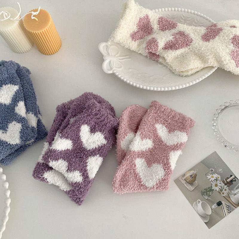 1 пара утолщенных носков из кораллового флиса с сердечками для женщин, средней длины, комфортные и теплые, зимние носки, носки для дома