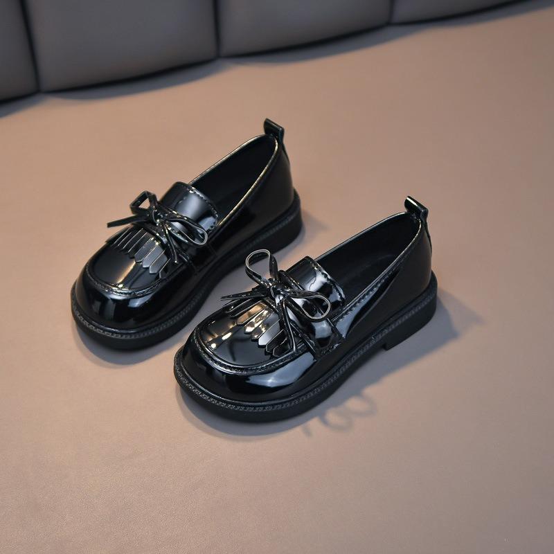 Маленькие туфли для девочек весна и осень новые детские туфли принцессы на мягкой подошве для больших девочек черные одинарные туфли прилив