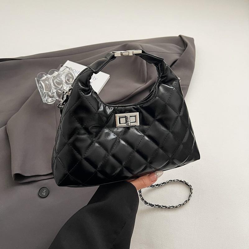 Korean Version Niche Texture Handbag Women's Bag 2025 New Fashion Diamond Chain Bag Simple Underarm Bag