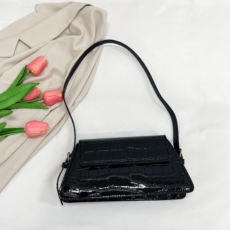 Простой дизайн в иностранном стиле 2024 года, новая однотонная повседневная сумка в стиле ретро для ношения в руке через плечо под мышкой, маленькая квадратная сумка