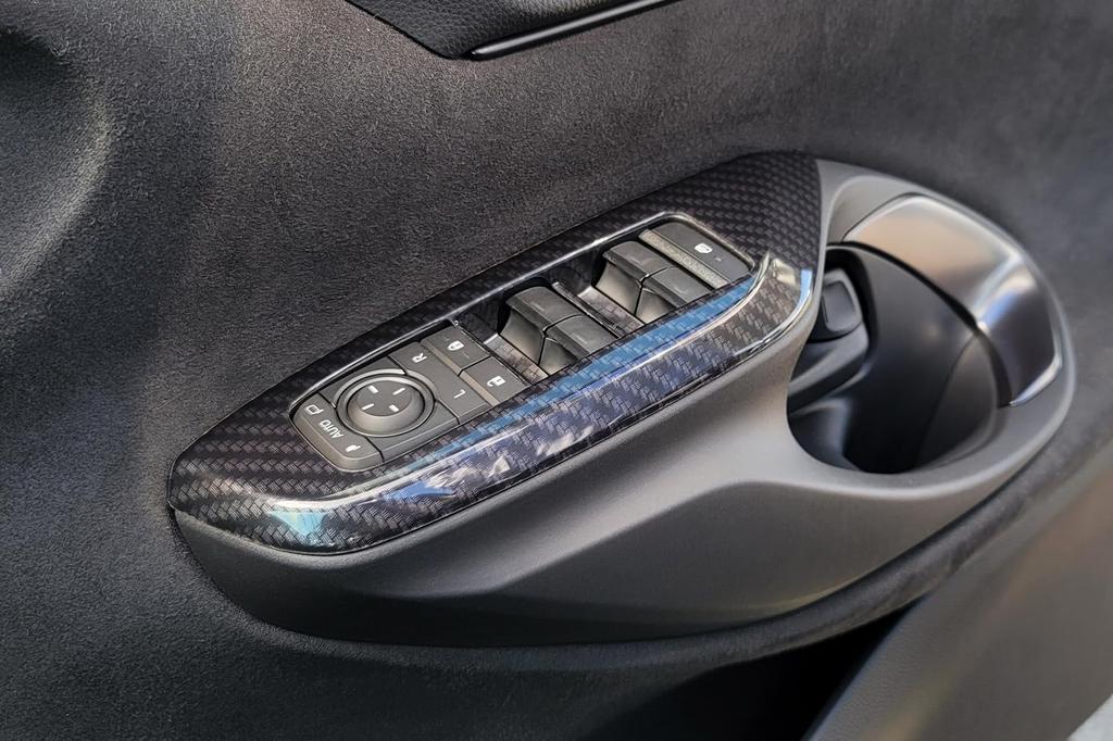 Панель PWSW SecondStage для Toyota Yaris Yaris Cross, цифровой, под карбон, T770DCB (Дверной выключатель) (Январь 2024 г.-)