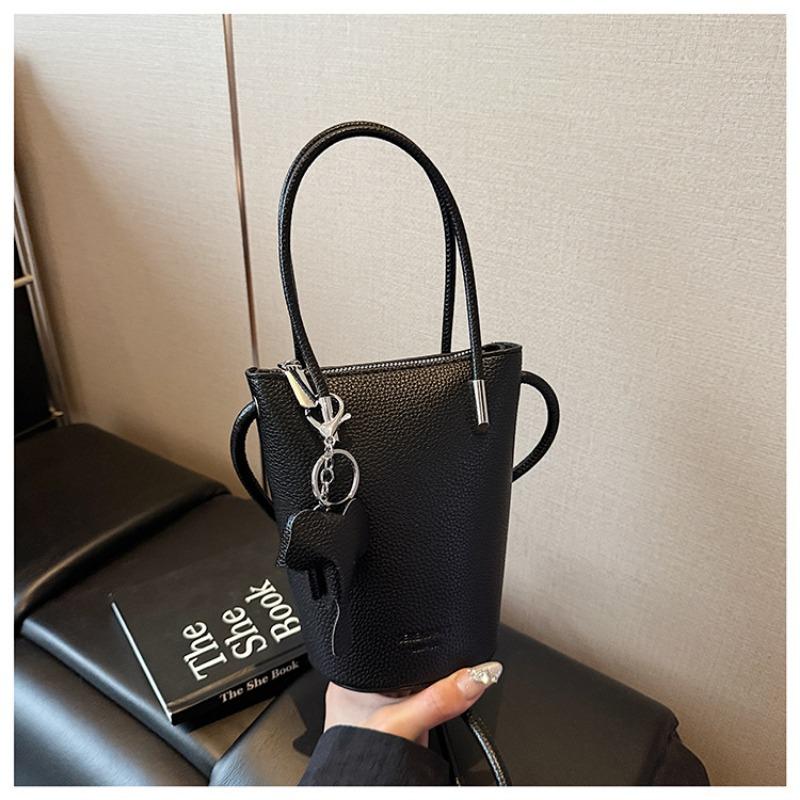 Fashion Light Luxury Bucket Bag Women's New Versatile Small Bag Wind Shoulder Crossbody Armpit Bag