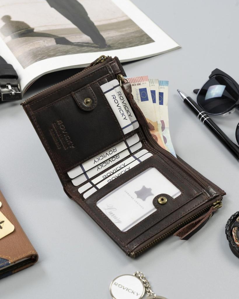 Large retro wallet with two coin pockets - Rovicky