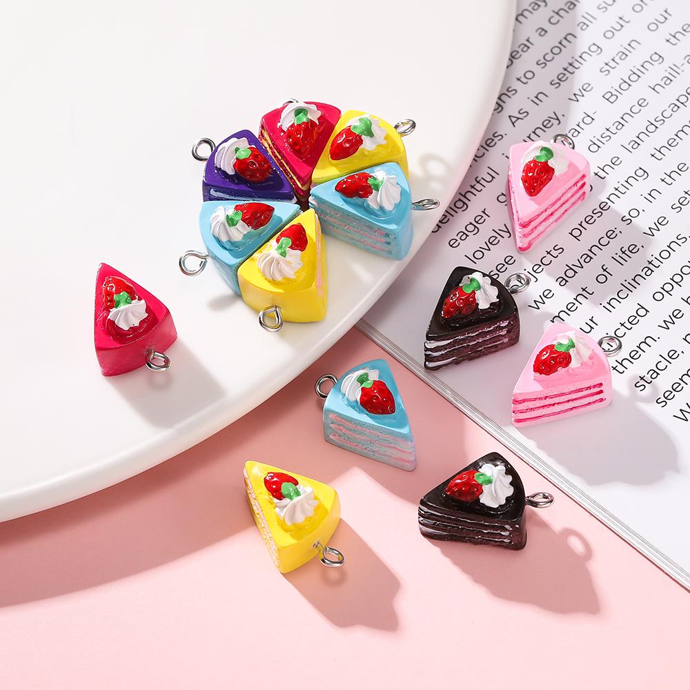 5Pcs/Lot Cartoon 3D Mini Strawberry Cake Resin Pendant Charm For Crafts Jewelry Making DIY Necklace Bracelet Earring Accessories