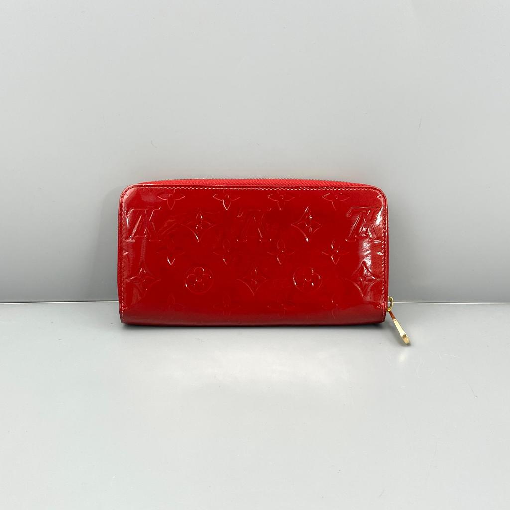 [Pre-Owned] Zippy Leather Wallet - Very Good #1PVMXT1