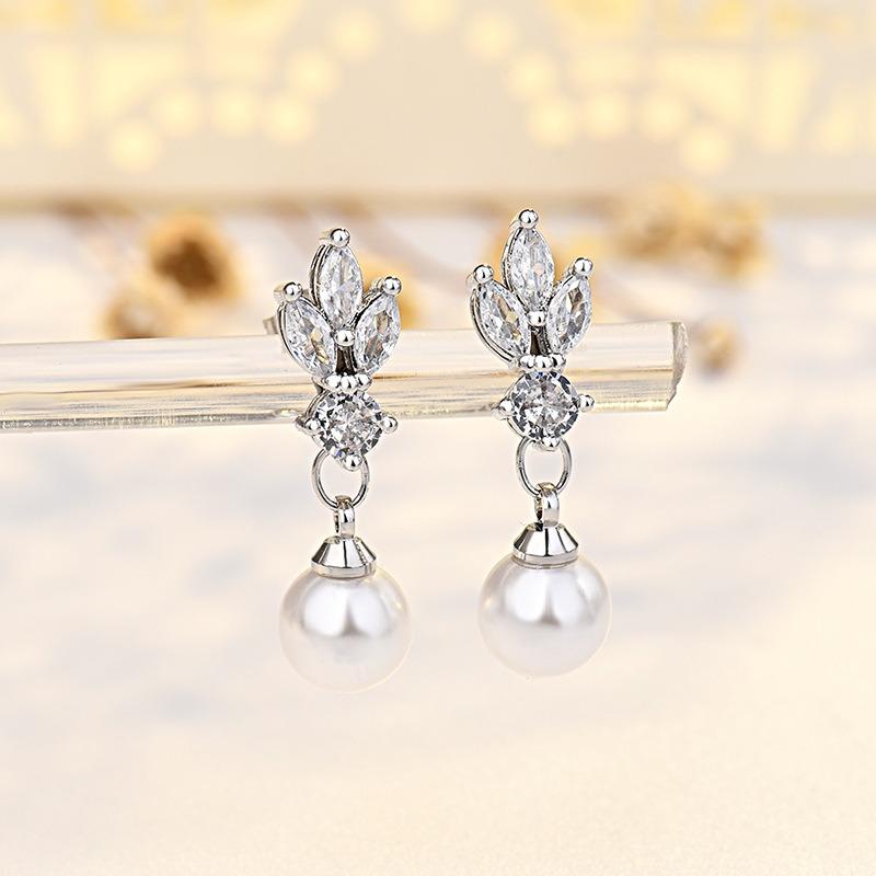 High-quality Light Luxury Feeling, Micro-inlaid Zircon Earrings, Temperament Pearl Earrings