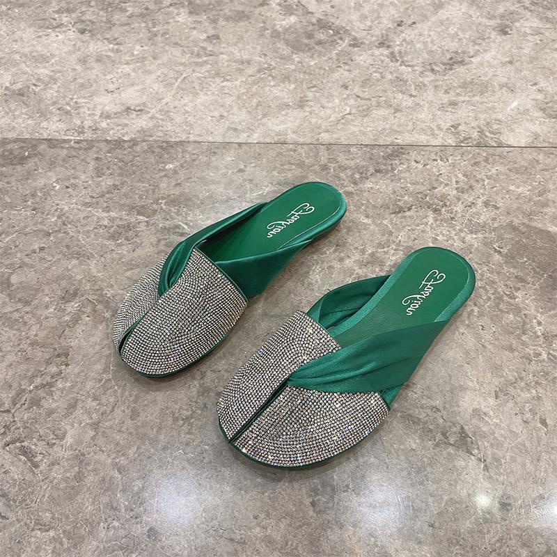 Женские шлепанцы со стразами для улицы, плоские слайды, новая коллекция, высокое качество, в продаже, сандалии по низкой цене, обувь в корейском стиле для женщин