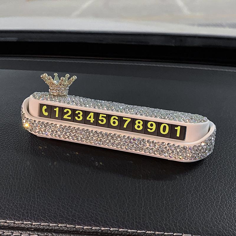 Креативные украшения для салона автомобиля