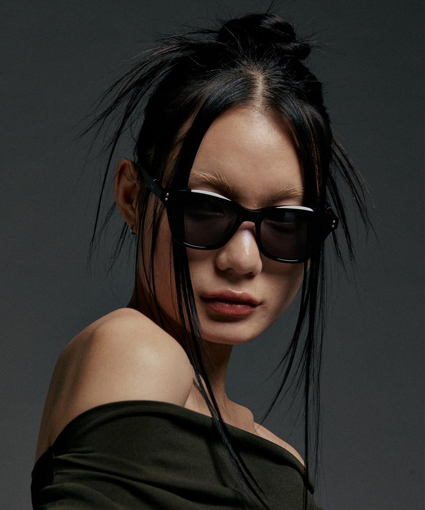 Seupeulingseuteulingseu Slim Fit Square Cat-Eye Shape Page 60 [Black]