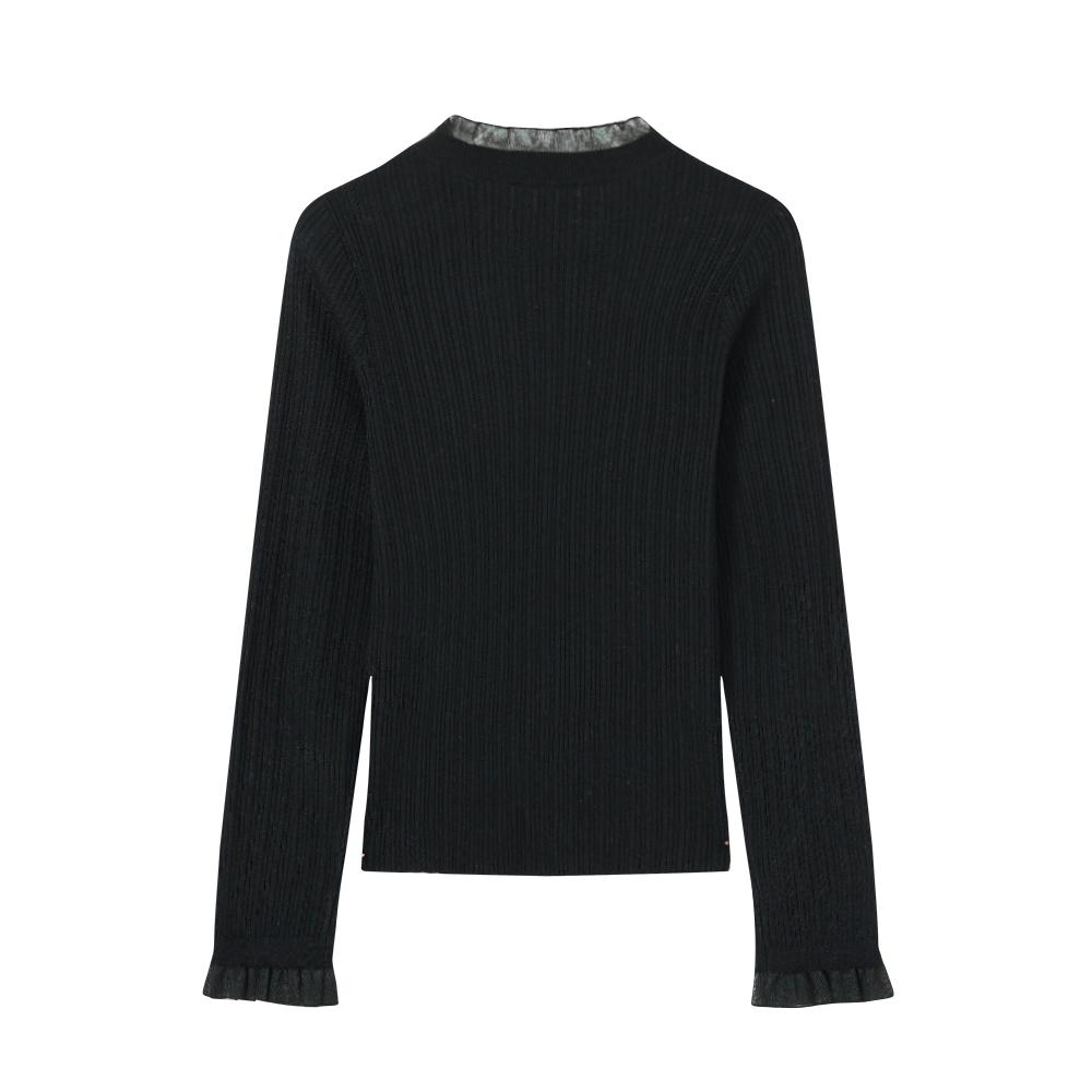 Knitted pullover sweater