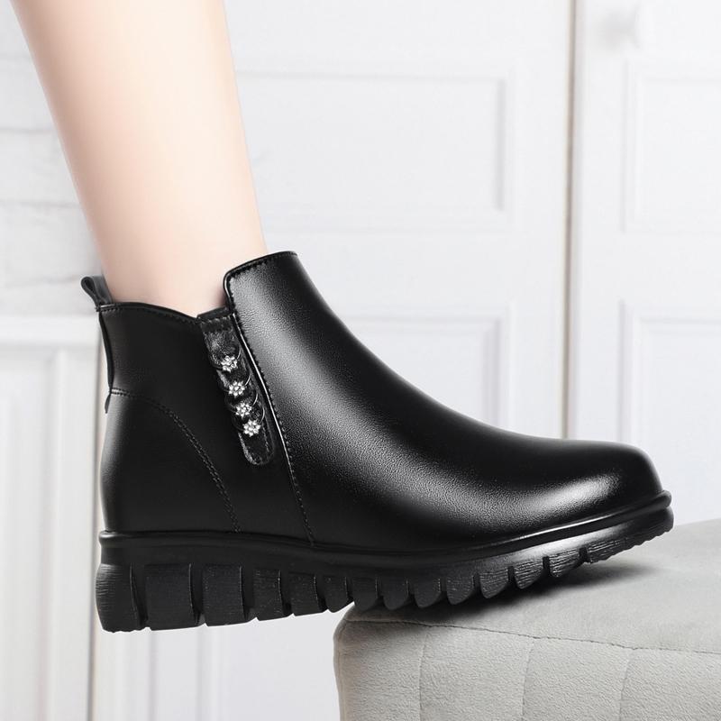 Зимние сапоги для мамы, женские полусапожки большого размера на танкетке, теплые нескользящие женские зимние сапоги из блестящей натуральной шерсти