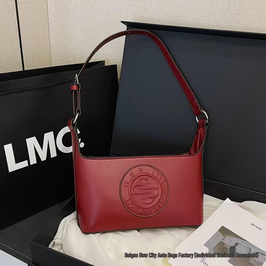 Trendy High-End Women's Niche Fashion Shoulder Crossbody Bag with Versatile Print Letter Design