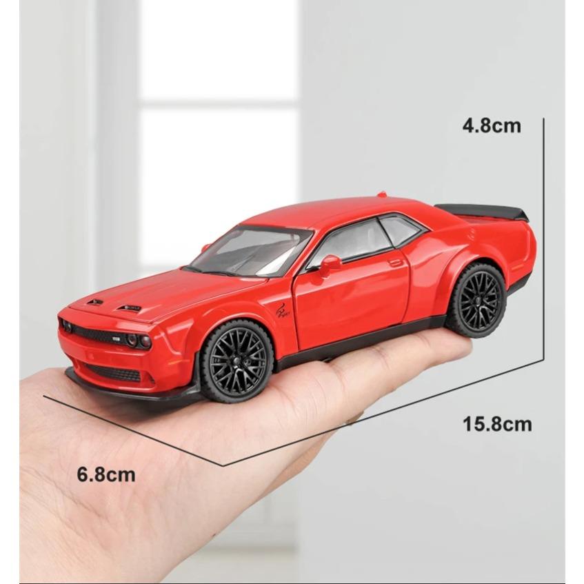 1/32 Dodge Challenger SRT Alloy Sports Car Model Simulation Diecast Metal Toy Muscle Car Model Sound and Light Children's Toys Gift