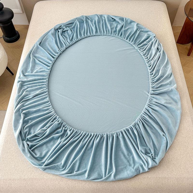 Super Soft Fleece Fitted Sheet - Queen Size - Extra Plush Polar Fleece, No-Pilling - Deep Pocket - All Season Cozy Warmth